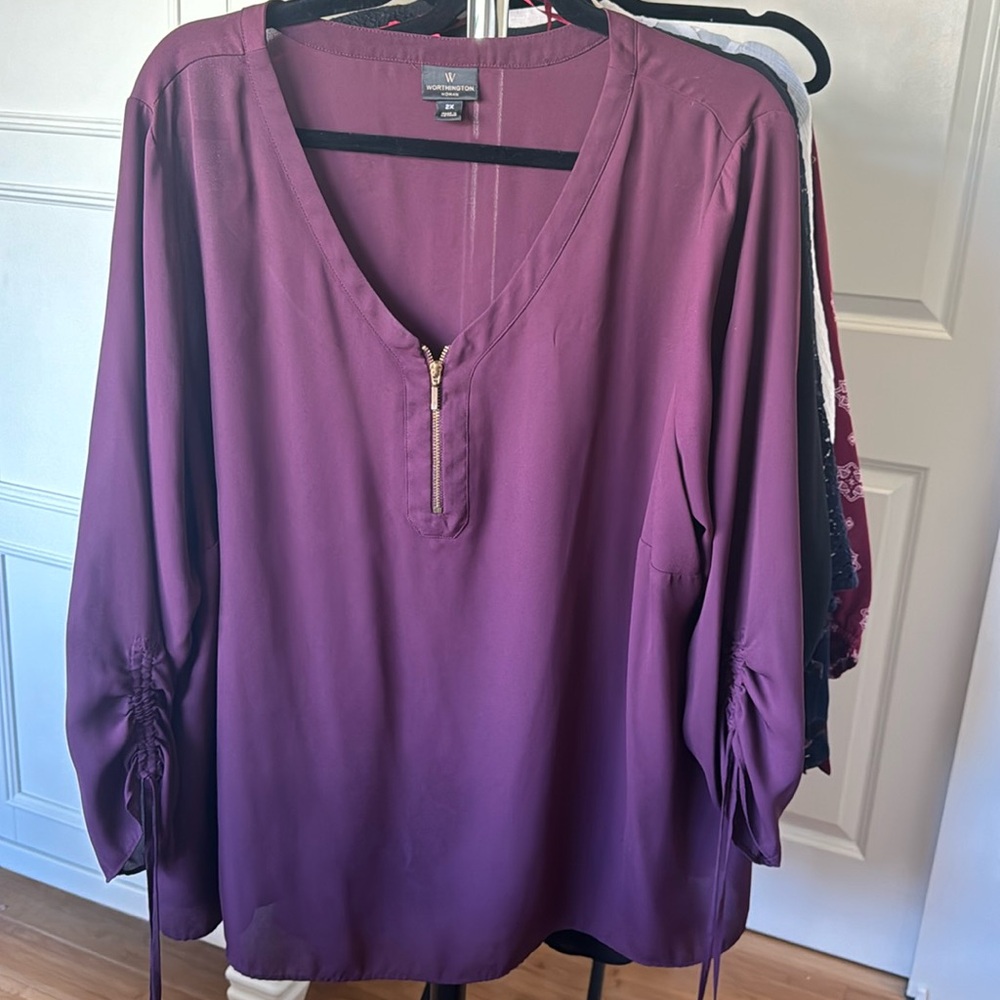 Worthington maroon blouse